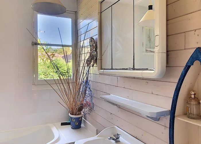 Maison De Vacances A 20M De La Plage, Jardin Clos, Wi-Fi, Ideale Famille - Fr-1-361-163 *