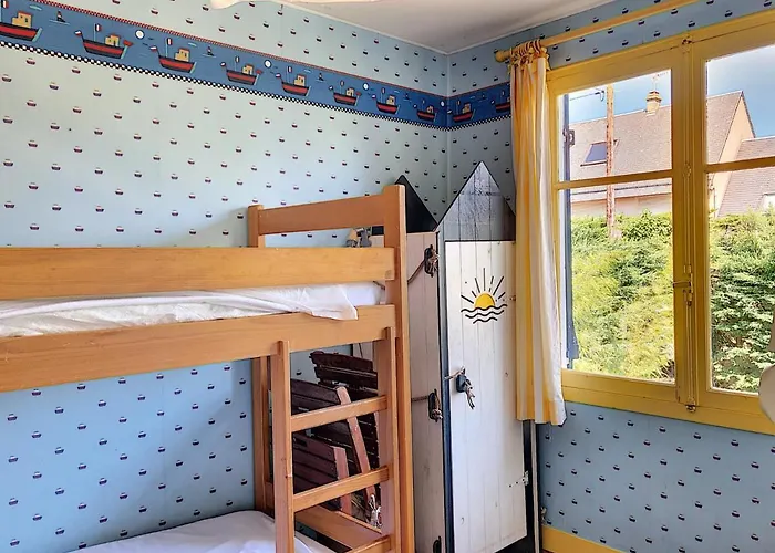 Casa de Férias Maison De Vacances A 20M De La Plage, Jardin Clos, Wi-Fi, Ideale Famille - Fr-1-361-163 Jullouville-les-Pins